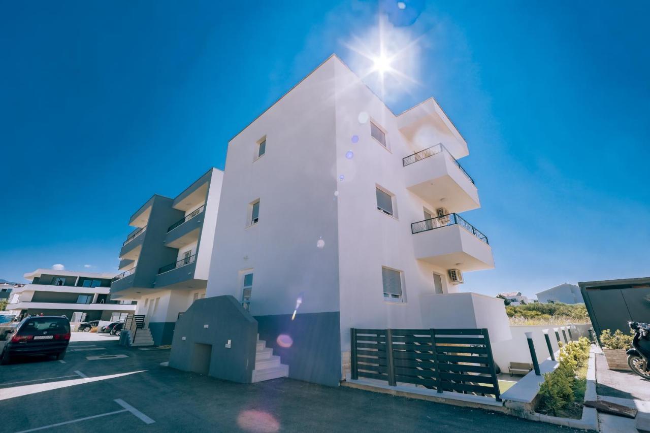 Apartment Bella โนวาลยา ภายนอก รูปภาพ